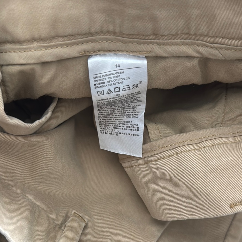 Banana Republic Authentic Chino Tan Bermuda Shorts Wms Size 14 - Picture 4 of 5